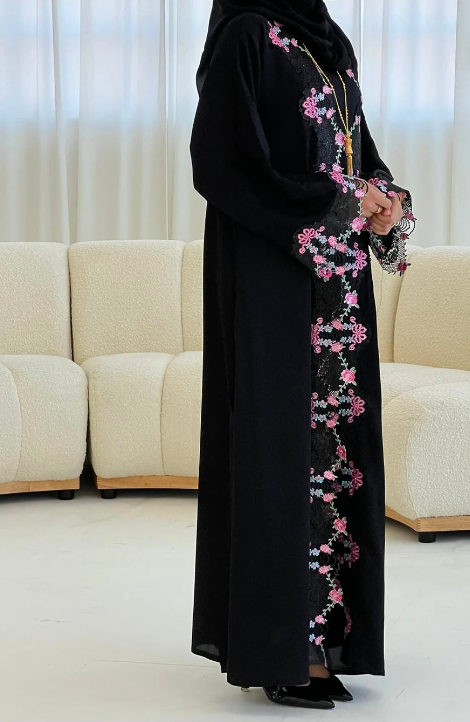 Rose Noir Abaya
