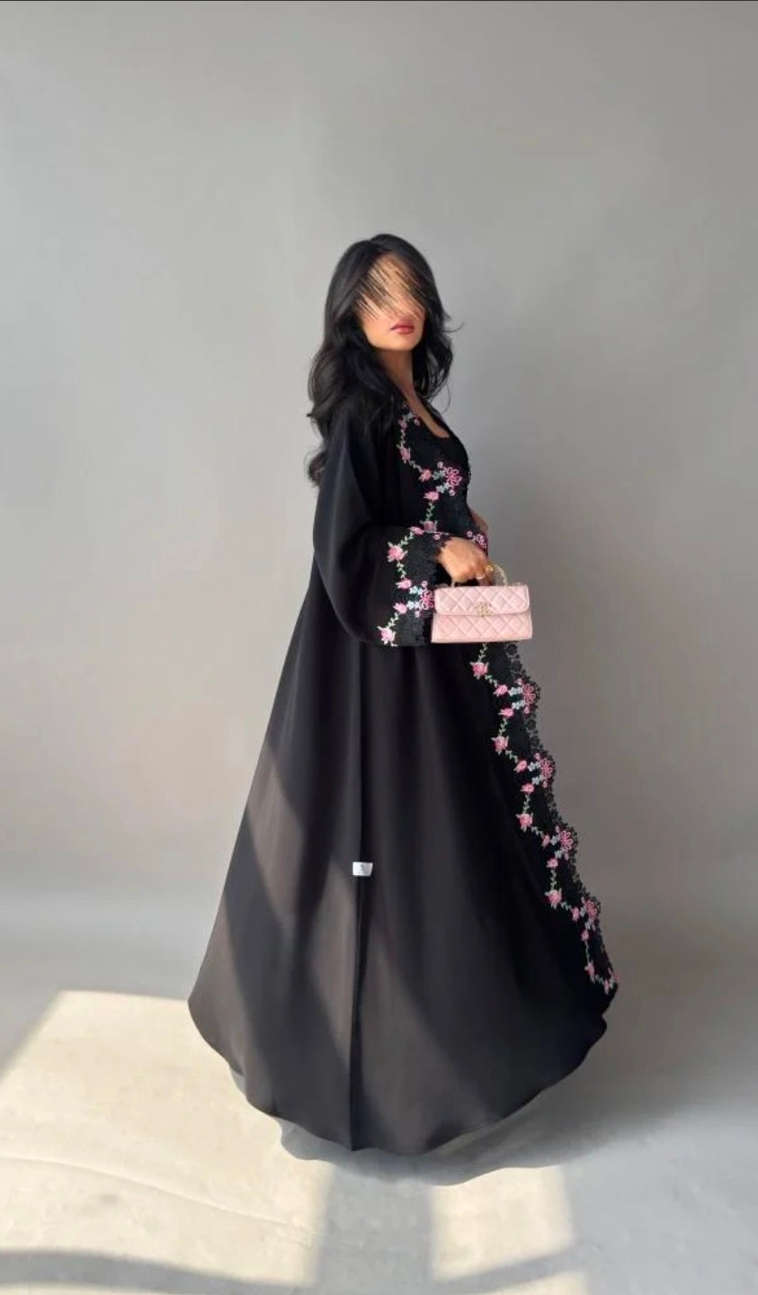 Rose Noir Abaya