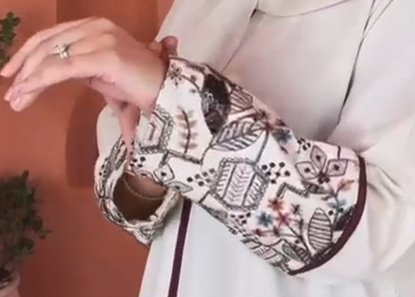 Nouf Abaya – With Matching Shawl