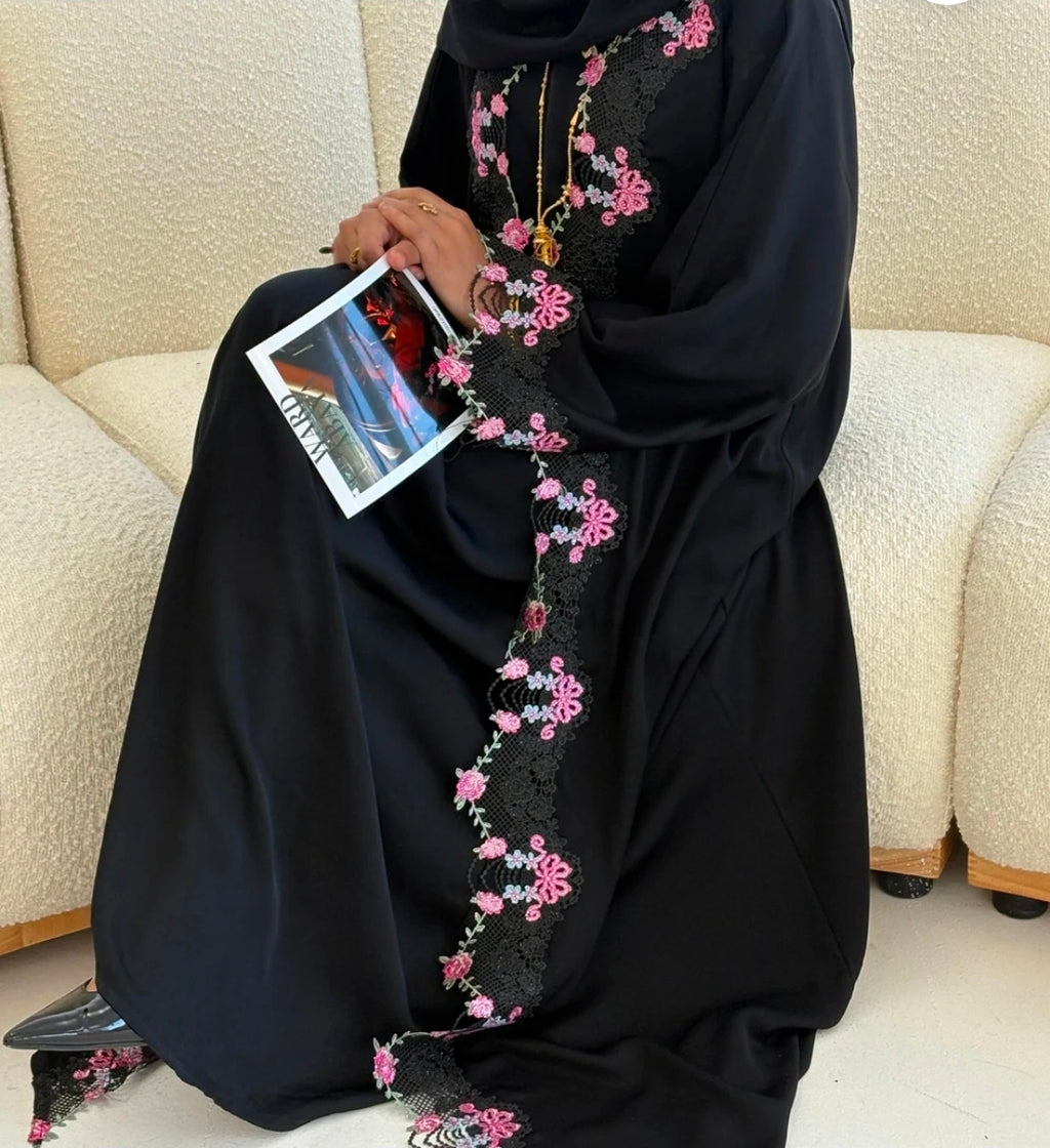 Rose Noir Abaya