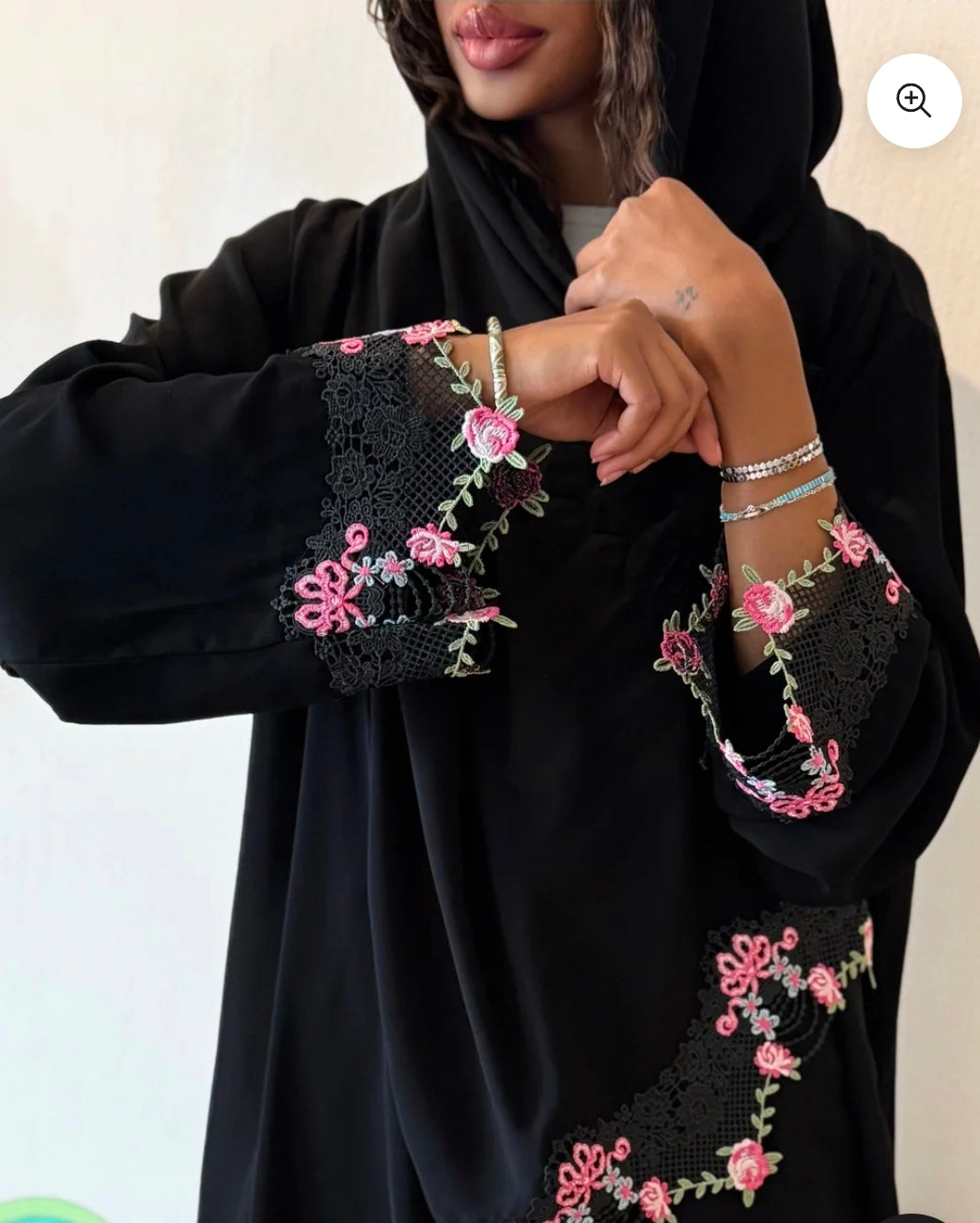 Rose Noir Abaya